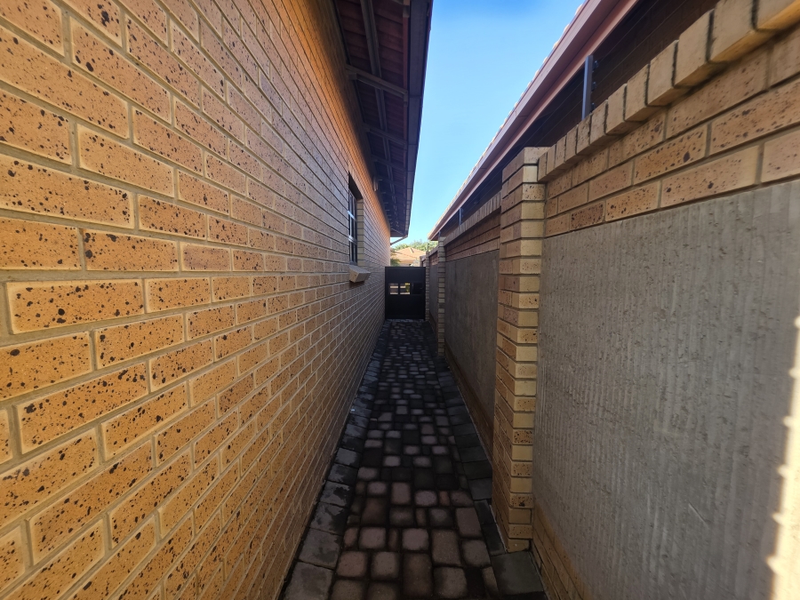 2 Bedroom Property for Sale in Jan Cillierspark Free State